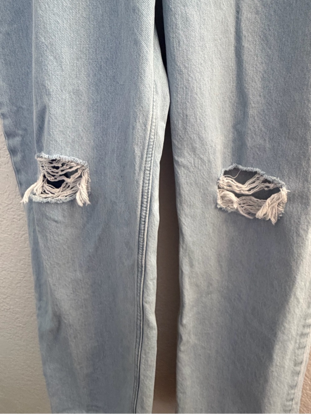 Levi’s Low Pro Straight Leg Light Wash Denim Jeans Size 30 Ripped Knees 30x30 - Picture 7 of 13
